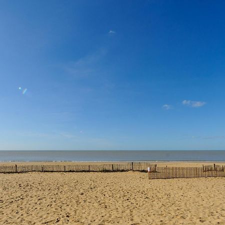 Appartement T2 A 50M De La Plage, Balcon, Wifi, Tout Confort, 4 Pers, Chatelaillon-Plage - Fr-1-535-9 エクステリア 写真